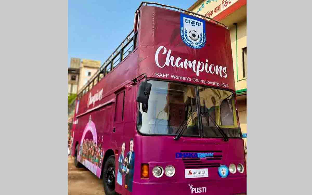 সাফ চ্যাম্পিয়নশিপদের বরণ করতে প্রস্তুত ছাদ খোলা বাস